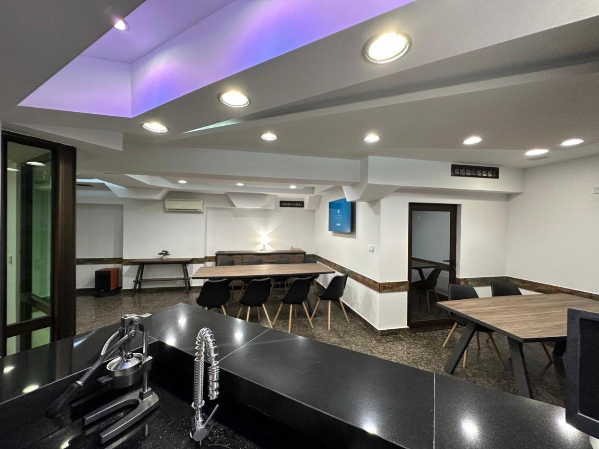 Хотел Аврора Haskovo Extérieur photo